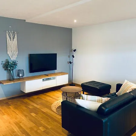 Tolle Mit Seeblick Apartment Zell am Moos